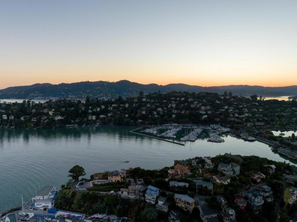 Marin Suites Hotel Corte Madera Exteriér fotografie