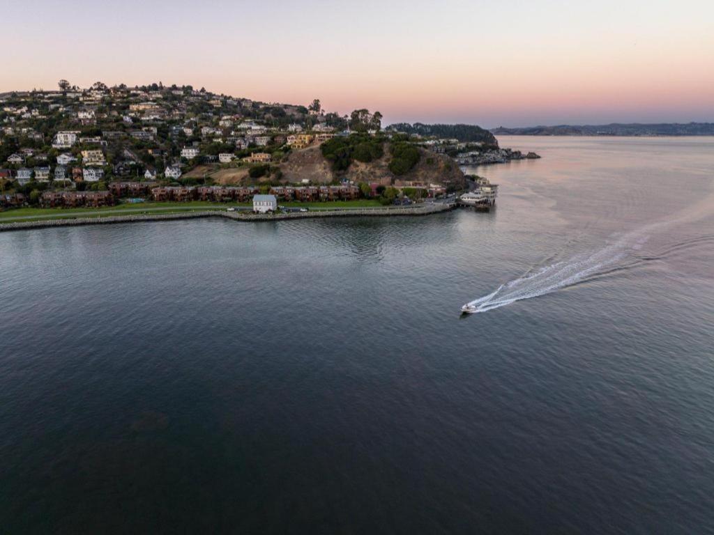 Marin Suites Hotel Corte Madera Exteriér fotografie